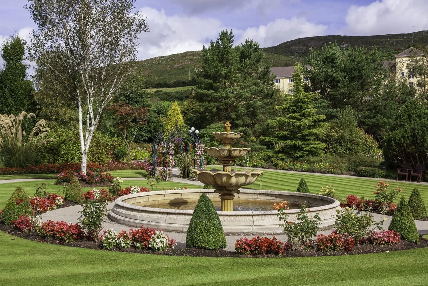 The gardens at the Carrickdale Hotel