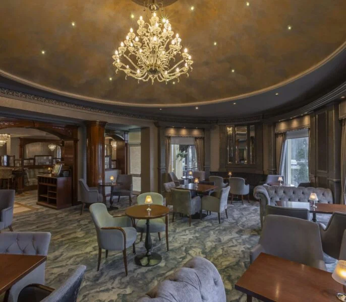 Dales Lounge